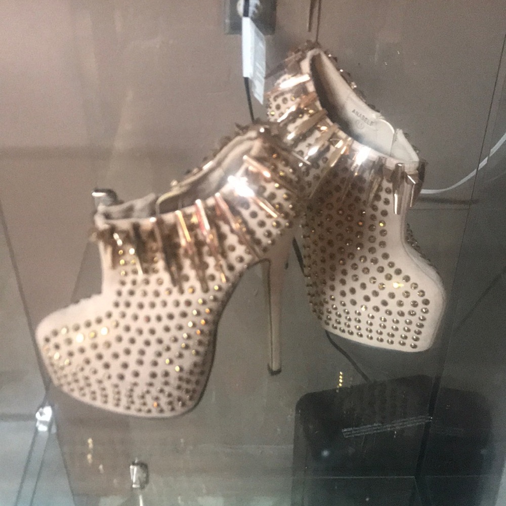 Beige stilettos